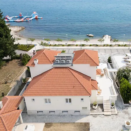 Mali Raj Villa Kaštela