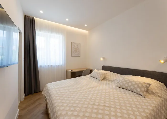 Mali Raj Villa Kaštela