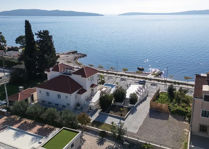 Villa Mali Raj Kaštela